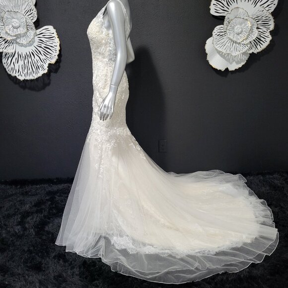 NWT~$1595~MON CHERI~10/12~IVORY EMBROIDERED MERMAID FIT & FLARE WEDDING DRESS - Picture 9 of 16